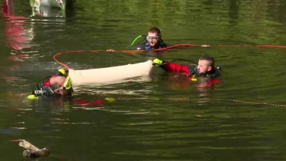 Professional scuba diver aids in the recovery of old refrigerator in Green Bay’s Pamperin Park – MASHAHER