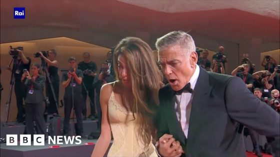 Clooney helps fallen photographer at Venice Film Festival – MASHAHER