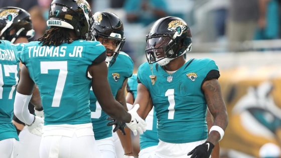 Brian Thomas Jr. catches first touchdown, Jaguars lead Dolphins 14-0 – MASHAHER