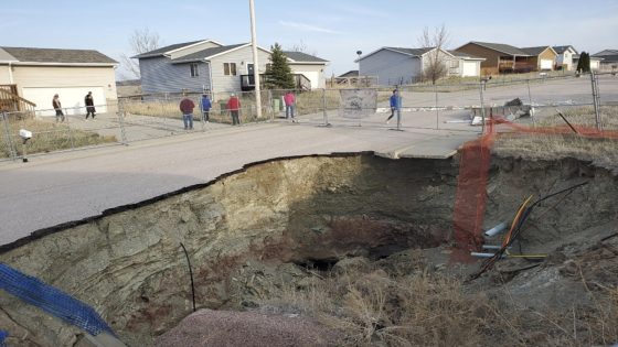 Giant sinkholes in a South Dakota neighborhood make families fear for their safety – MASHAHER