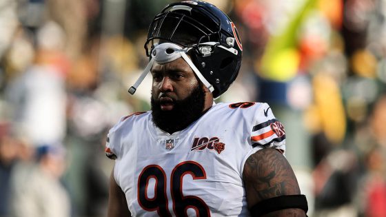 Akiem Hicks reposts heart-breaking picture from Bears 2018 season – MASHAHER