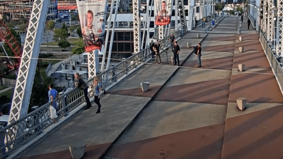 Jon Bon Jovi helps save woman trying to jump from bridge in downtown Nashville – MASHAHER