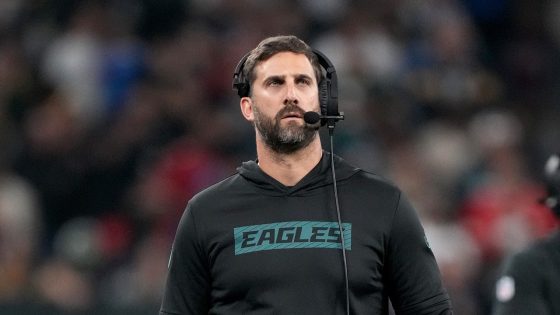 Former Eagles star Chris Long suggests Nick Sirianni is ‘under a microscope’ due to in-game decisions – MASHAHER