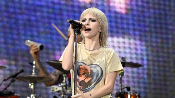 Paramore’s Hayley Williams Blasts Donald Trump and Project 2025 – MASHAHER