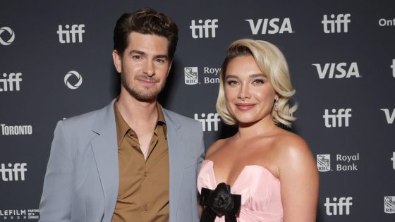 Andrew Garfield, Florence Pugh Bring TIFF Sex and Sobs in ‘We Live in Time’ – MASHAHER