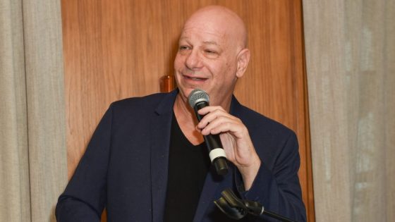 Jeff Ross Brings Jokes to Creative Coalition’s Humanitarian Awards – MASHAHER