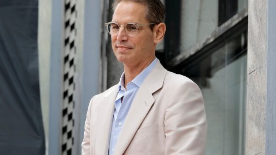 Greg Berlanti on YA TV, ‘Red, White and Royal Blue’ Sequel – MASHAHER