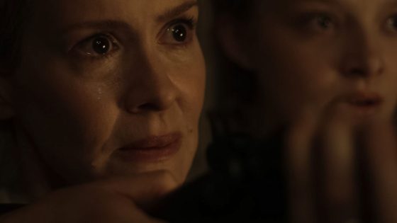 Sarah Paulson Shines in Scattered Horror – MASHAHER