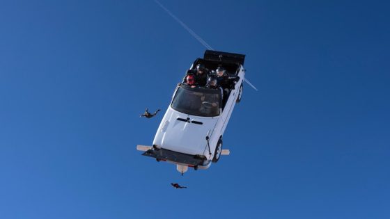 Exclusive Clip From ‘Space Cowboy’ Documentary Shows Skydiving Legend Joe Jennings’ Flying Car Stunt – MASHAHER