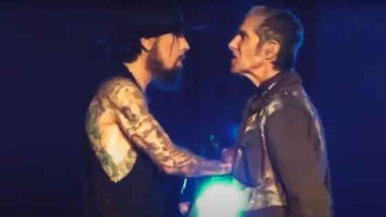 Jane’s Addiction Apologize to Fans for Onstage Fight, Cancel Show – MASHAHER