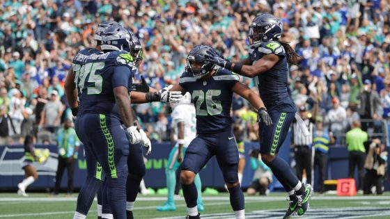 Seahawks stomp Dolphins 24-3, move to 3-0 on season – MASHAHER