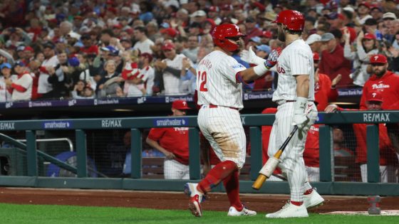 Phillies wrap up first NL East title since 2011 with longballs and a Nola gem – MASHAHER