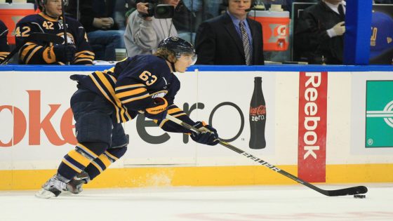 Former Sabres Forward Calls It a Career – MASHAHER