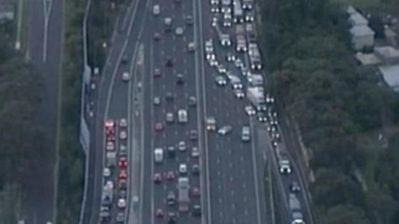 Police operation closes multiple lanes on M4 in Merrylands, Sydney – MASHAHER