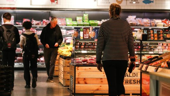 Aussie shoppers stick to major supermarkets out of habit, not price, new research finds – MASHAHER