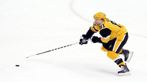 Former Penguins Player Wonders Why Phil Kessel Doesn’t Have a PTO Offer – MASHAHER