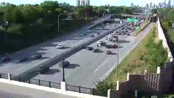 Motorcyclist speeding between cars crashes on I-35W in Minneapolis: Video – MASHAHER