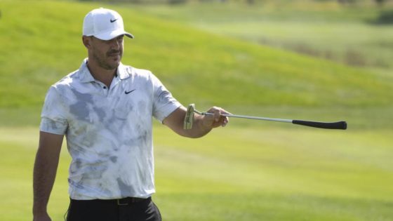 Koepka birdies last three holes to build big LIV lead – MASHAHER