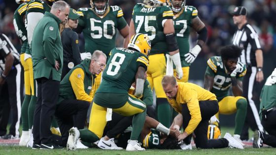 Packers’ Jordan Love suffers apparent lower leg injury vs. Eagles – MASHAHER