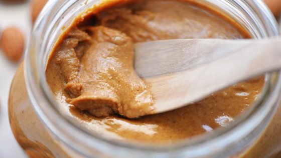 Is peanut butter or almond butter healthier? There’s 1 major nutrition difference, dietitians say – MASHAHER