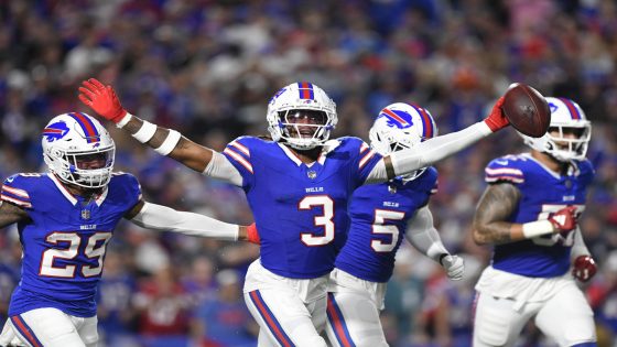 Damar Hamlin records 1st career interception, sends Bills crowd into a frenzy less than 2 years after cardiac arrest – MASHAHER