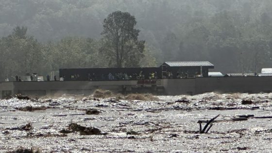 Helicopters working to rescue dozens stranded on top of Tennessee hospital during flooding from Helene – MASHAHER