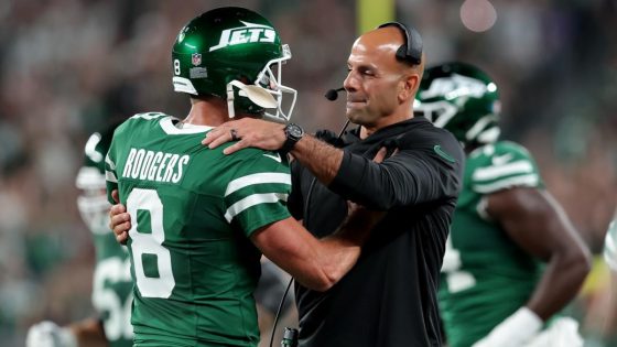 Aaron Rodgers brushes off awkward moment with Robert Saleh – MASHAHER