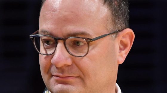 Sports world reacts to Adrian Wojnarowski retiring from ESPN – MASHAHER