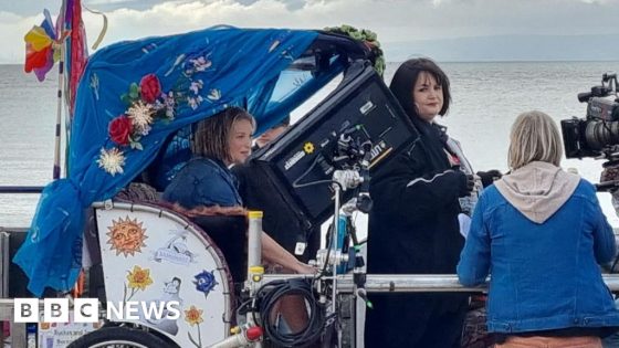 Ruth Jones and James Corden film in Barry – MASHAHER