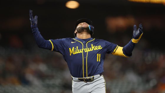 Milwaukee Brewers assert themselves as one of MLB’s best teams by clinching first playoff spot – MASHAHER