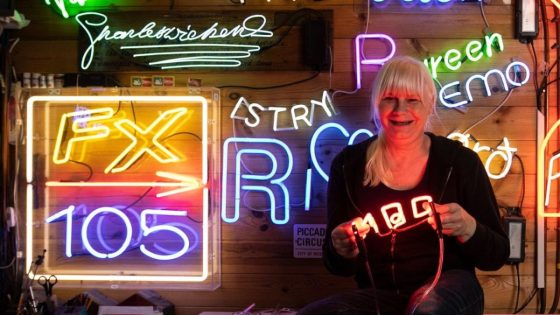 Traditional neon maker and restorer Julia Bickerstaff – MASHAHER