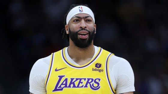 Same as it ever was: Anthony Davis wants to play next to traditional center more often – MASHAHER