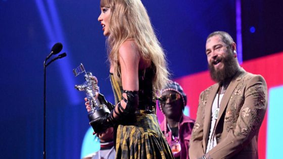 Taylor Swift wins big at MTV Video Music Awards – MASHAHER