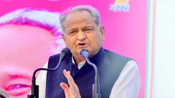 Ashok Gehlot’s Ex-Aide Blames Him For Phone Tapping During 2020 Rajasthan Political Crisis – MASHAHER