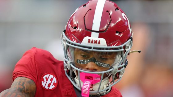 Alabama’s 17-year-old star receiver writes blunt 2-word message on eye black ahead of breakout game – MASHAHER