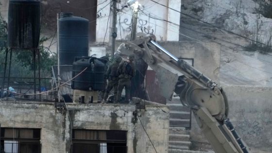 IDF confirms ‘review’ after Israeli soldiers filmed pushing ‘lifeless bodies from roofs’ in West Bank raid | World News – MASHAHER