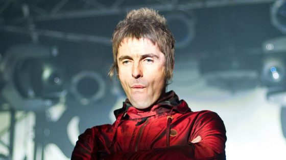 Liam Gallagher jokes about price of Oasis tickets as he tells fan to ‘shut up’ | Ents & Arts News – MASHAHER