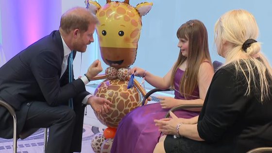 Prince Harry receives gifts from inspirational girl, 10, at WellChild Awards in London | UK News – MASHAHER