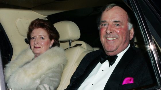 Sir Terry Wogan’s wife Lady Helen dies | Ents & Arts News – MASHAHER