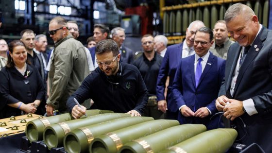 Volodymyr Zelenskyy kicks off key US trip with visit to ammunition factory | World News – MASHAHER