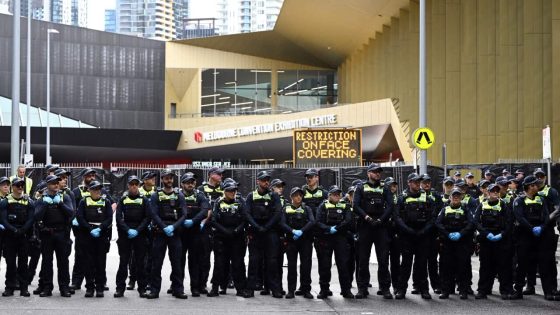 Anti-war protesters descend on Melbourne arms expo as police begin massive operation – MASHAHER