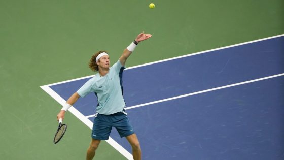 Defending champ Coco Gauff loses in US Open fourth round – MASHAHER