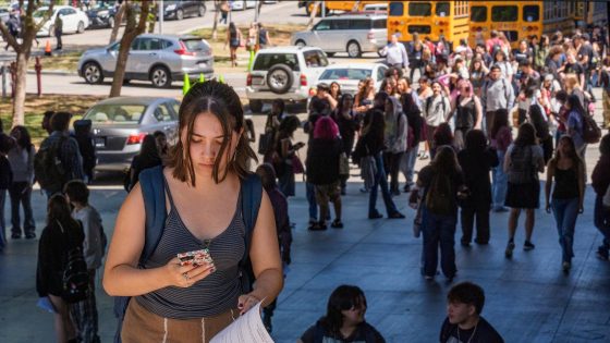 California becomes latest state to restrict student smartphone use at school – MASHAHER