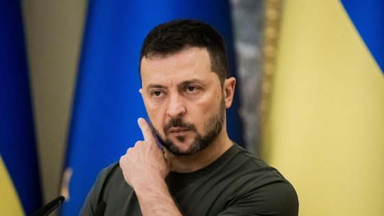 Ukraine’s Zelenskyy visits Pennsylvania ammunition plant to thank workers and ask for more – MASHAHER