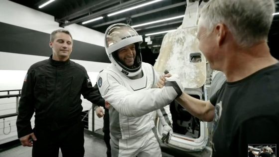 Tech billionaire returns to Earth after first private spacewalk – MASHAHER