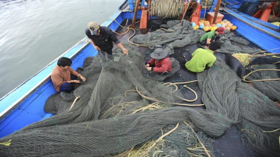 Vietnam condemns China for assault on its fishermen in the disputed South China Sea – MASHAHER