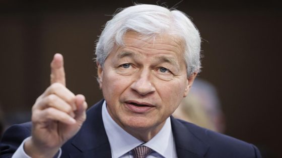 Jamie Dimon says America used to be a ‘can-do nation.’ Now it’s as bureaucratic as Europe – MASHAHER