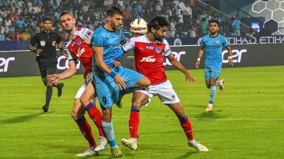 ISL 2024-25: Mumbai City FC holds table-topper Bengaluru FC to goalless draw – MASHAHER