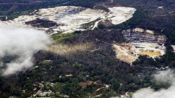 North Carolina town that produces quartz needed for tech products is devastated by Helene – MASHAHER