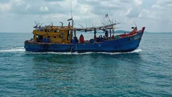 Malaysian-registered fishing vessel with eight Vietnamese crew detained for siphoning subsidised diesel – MASHAHER